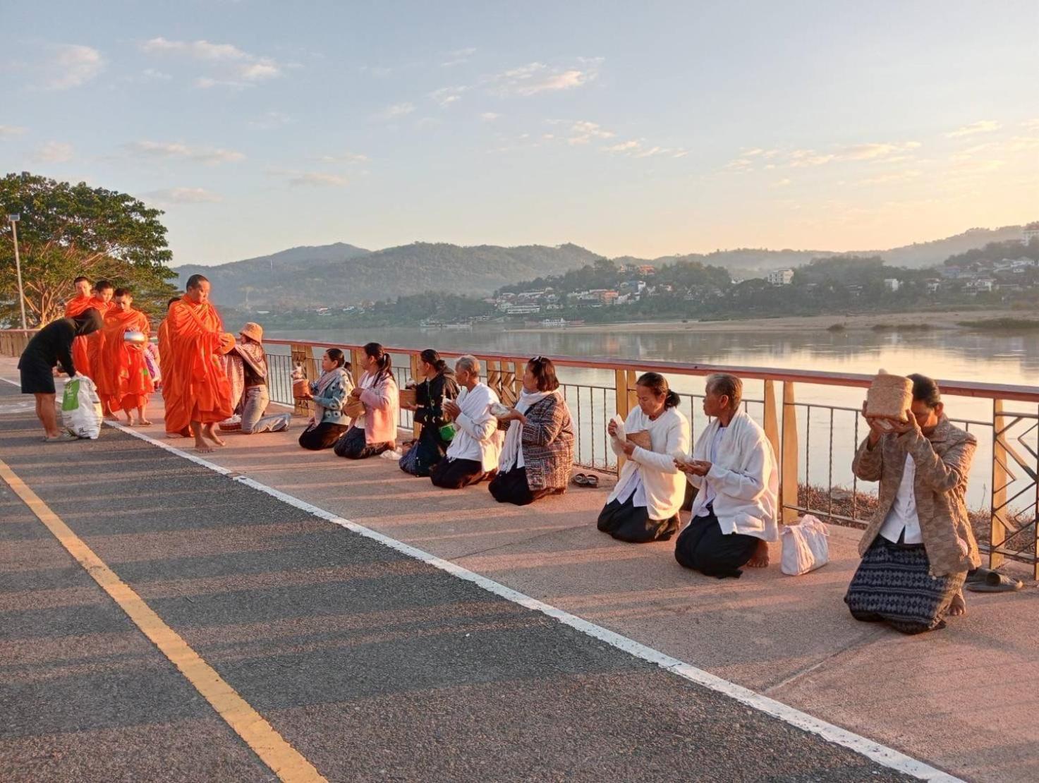 Day Waterfront Hotel Chiang Khong Luaran gambar