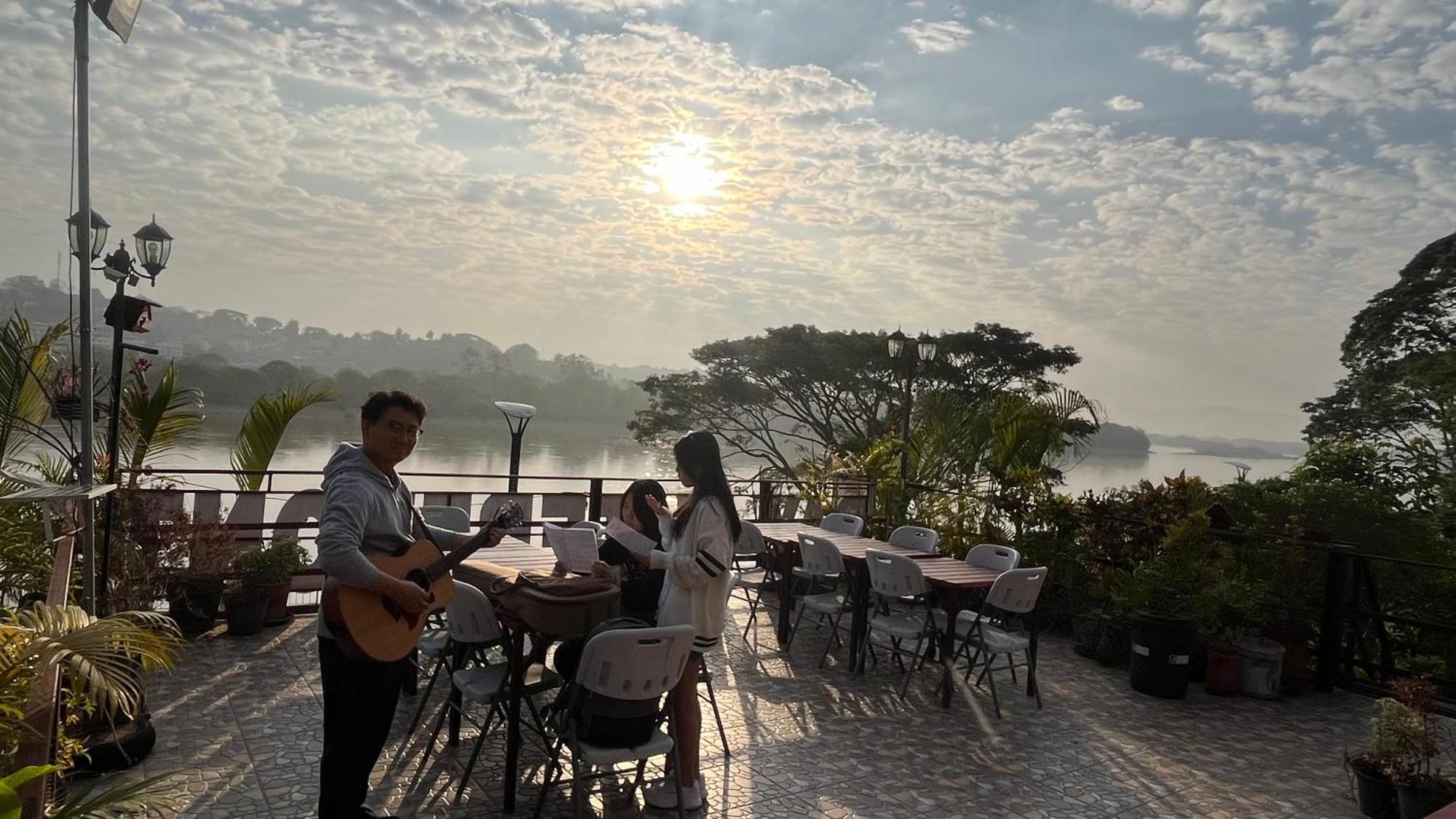 Day Waterfront Hotel Chiang Khong Luaran gambar