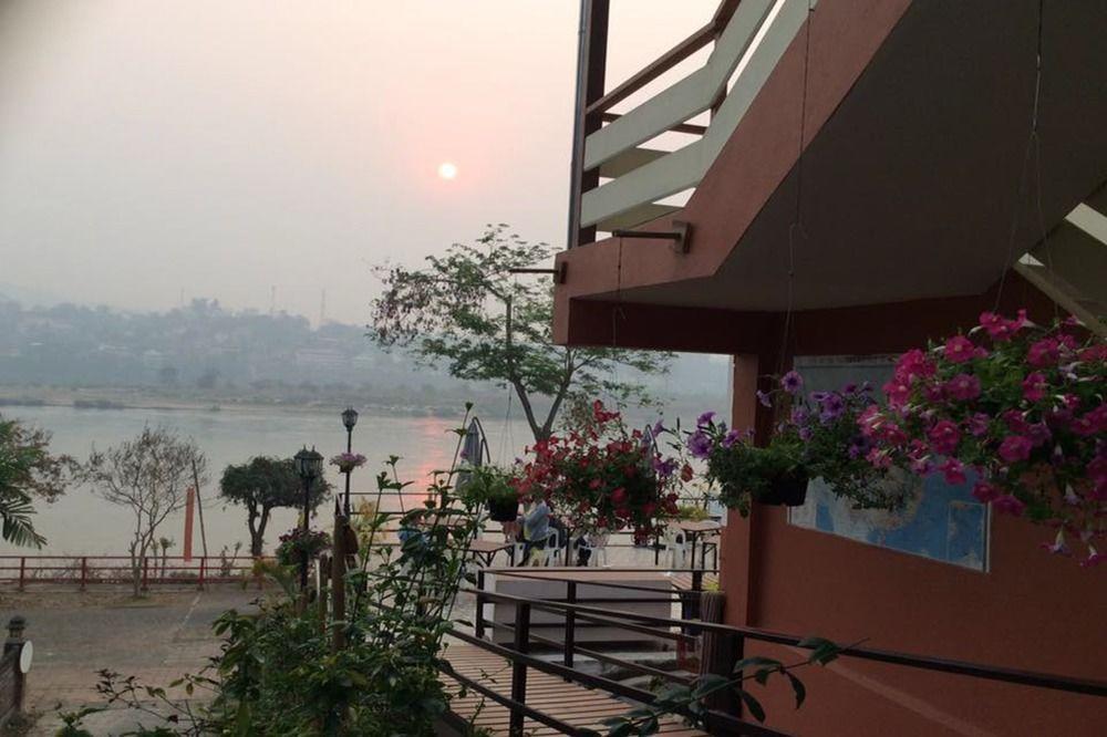 Day Waterfront Hotel Chiang Khong Luaran gambar