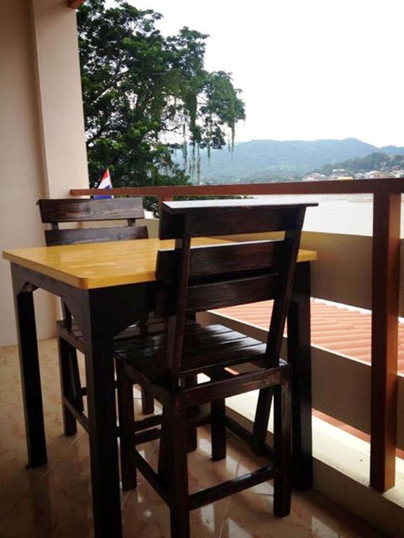 Day Waterfront Hotel Chiang Khong Luaran gambar